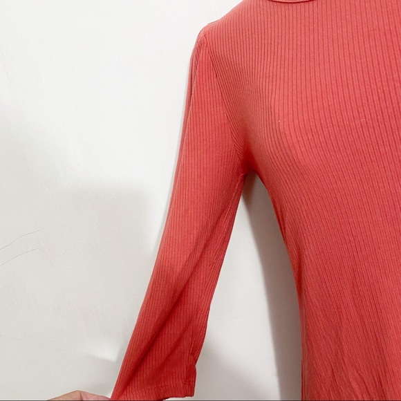 TIME and TRU rib knit round neck puff shoulder slight shoulder pad top M - Picture 3 of 8